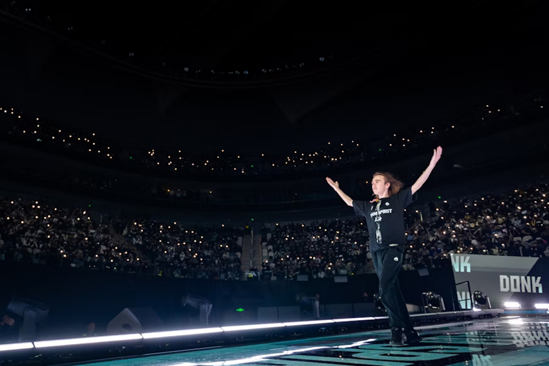 英雄联盟世界赛：MKOI请神UZI二比一淘汰FNC