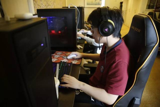 OMG群访 Creme：今天的比赛自己打得有点烂