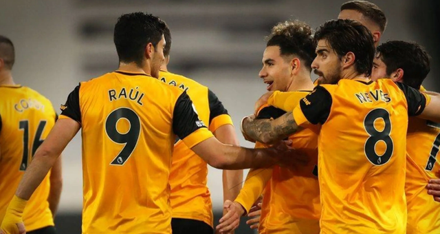 英雄联盟手游破晓杯：中国两支战队会师决赛